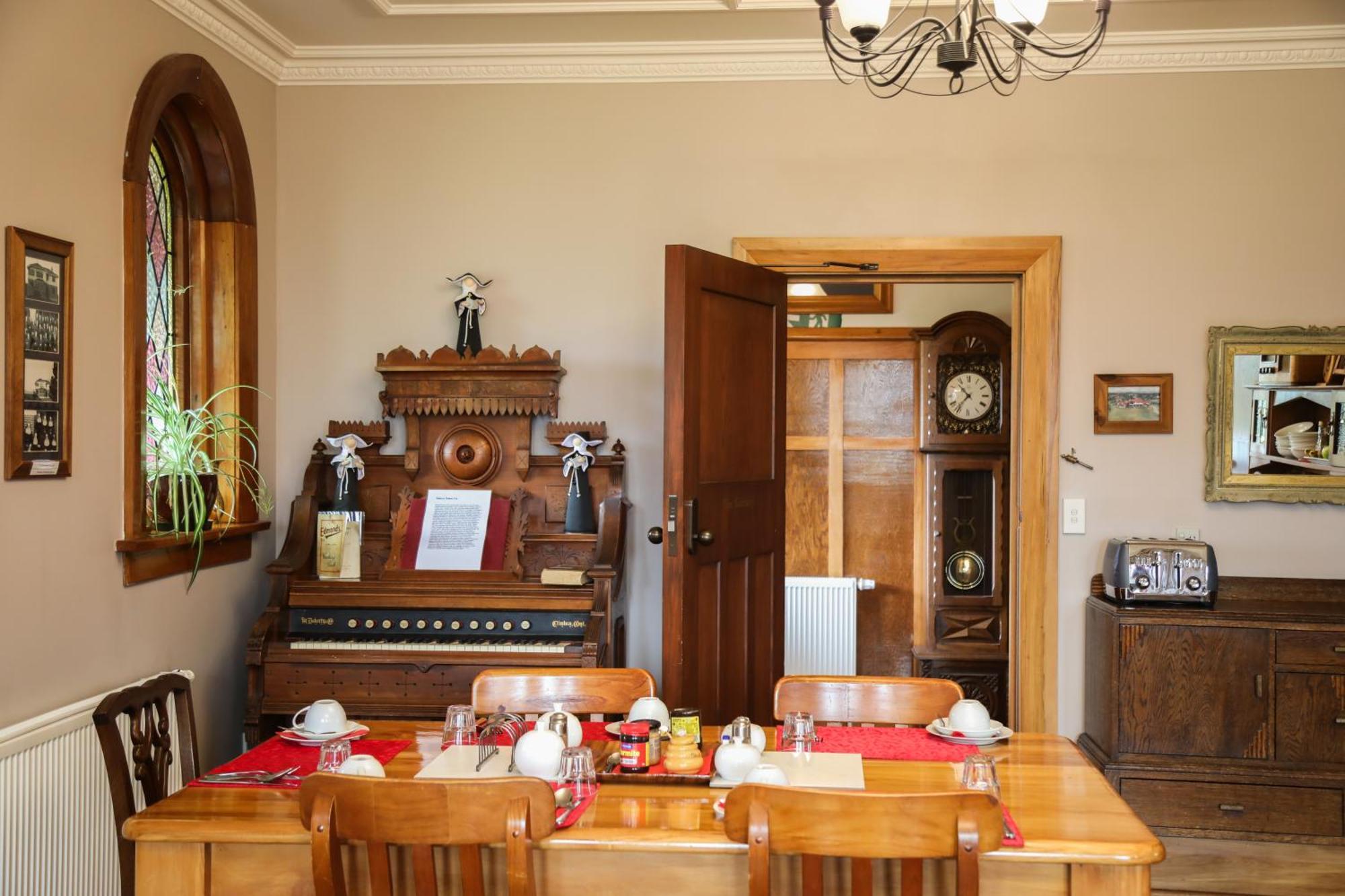 Te Anau Lodge Екстер'єр фото