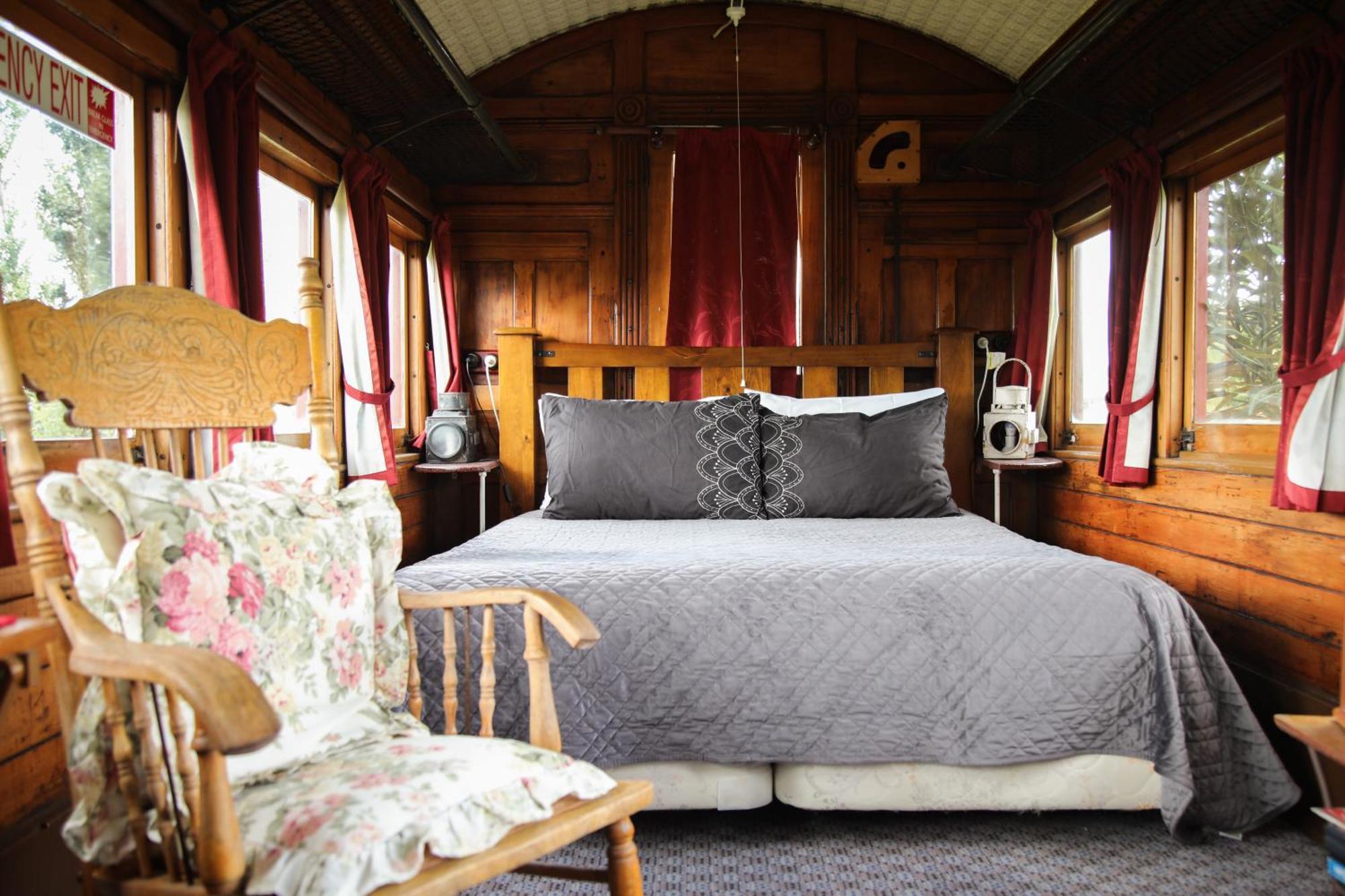 Te Anau Lodge Екстер'єр фото