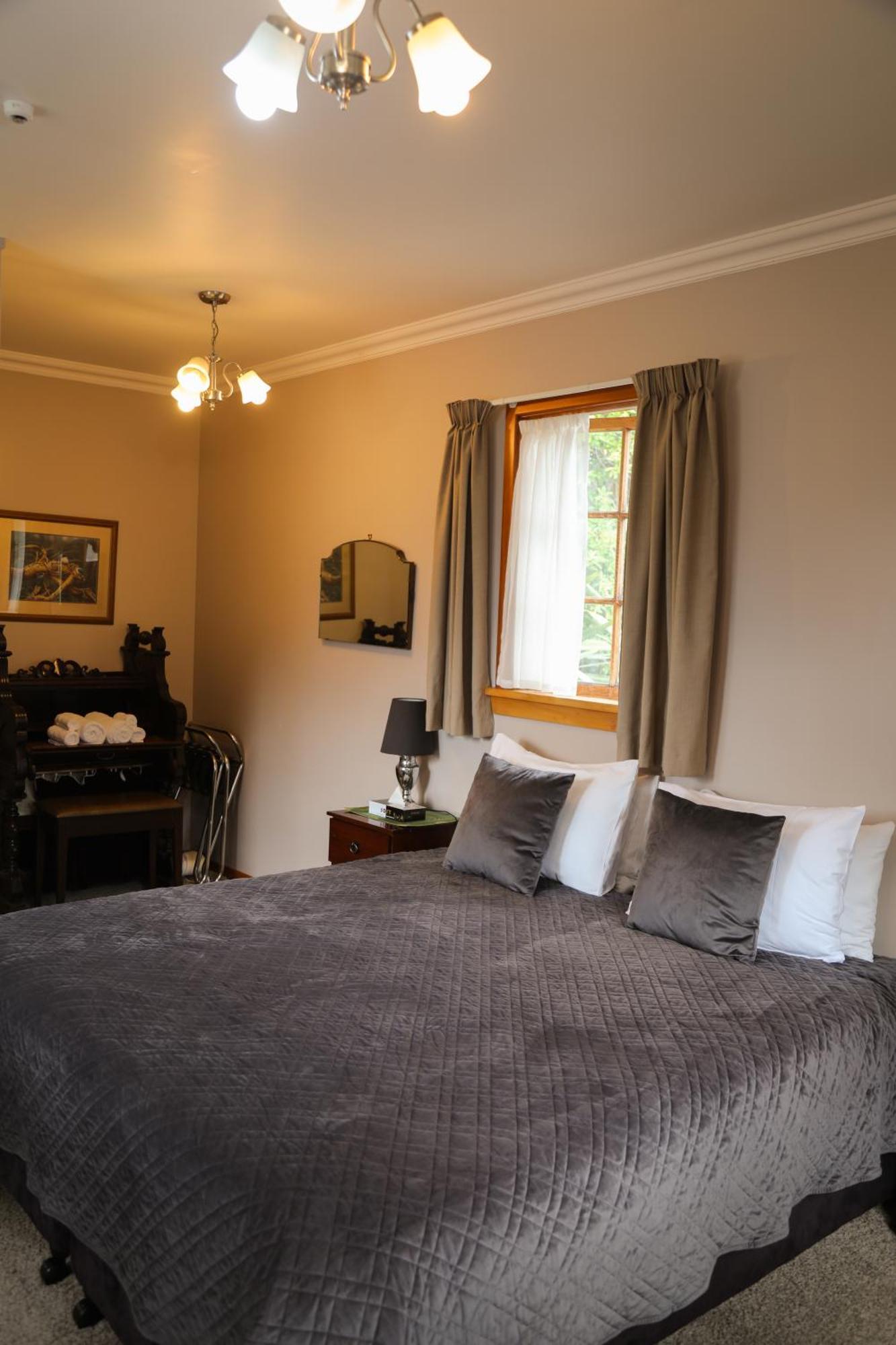 Te Anau Lodge Екстер'єр фото