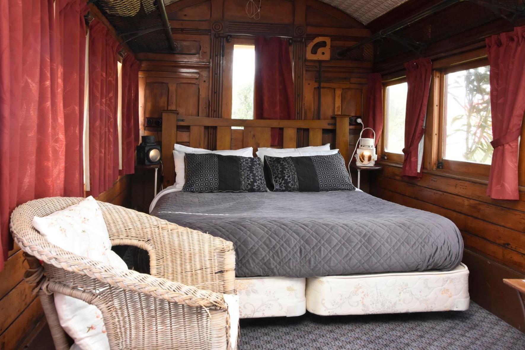 Te Anau Lodge Екстер'єр фото