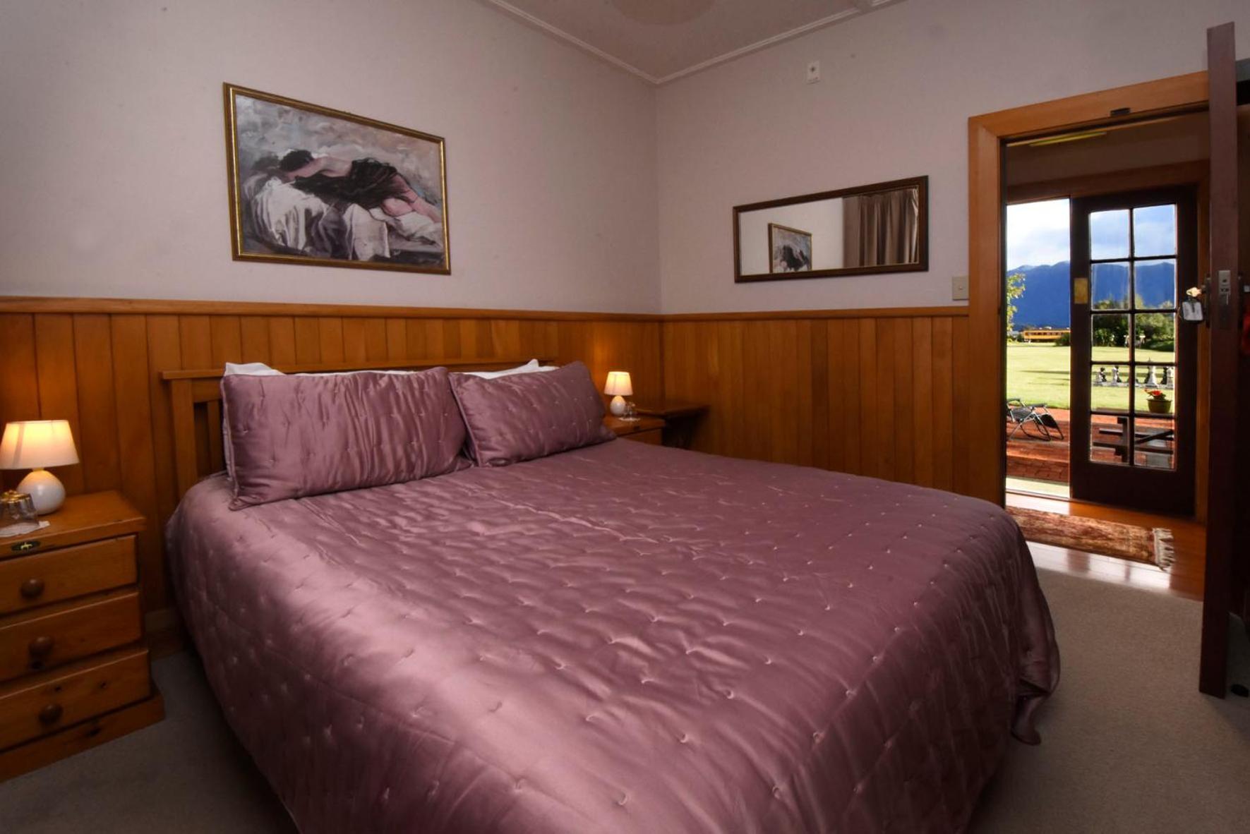 Te Anau Lodge Екстер'єр фото