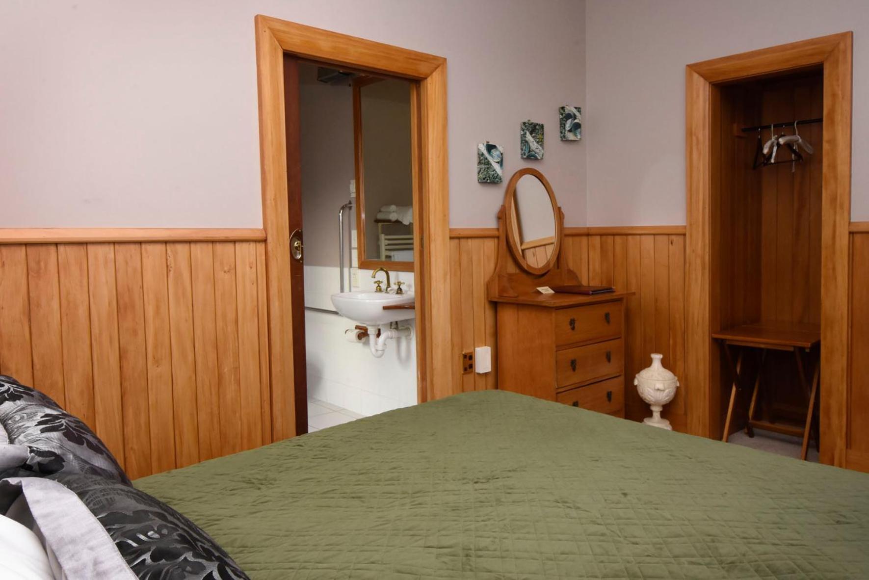 Te Anau Lodge Екстер'єр фото