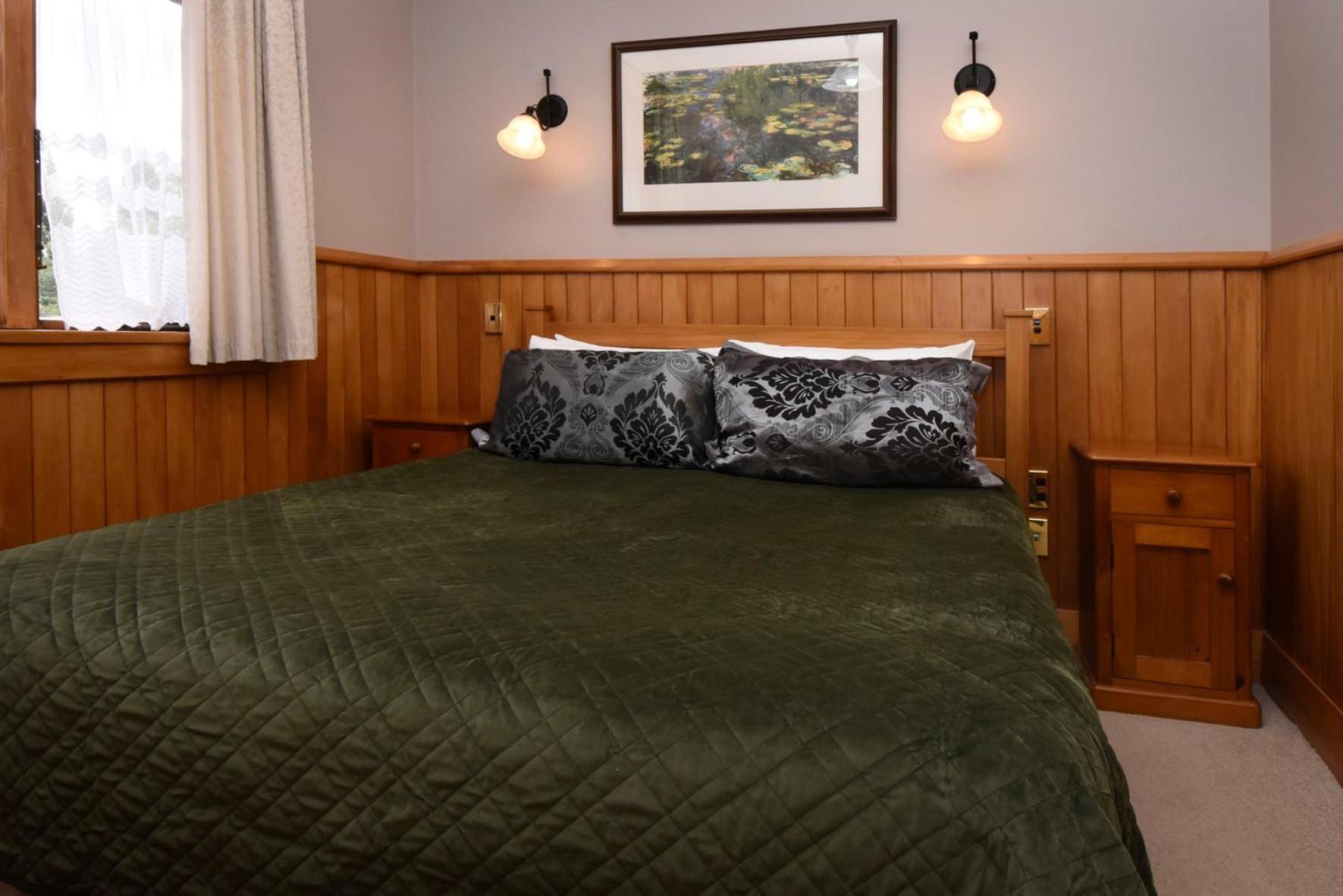 Te Anau Lodge Екстер'єр фото