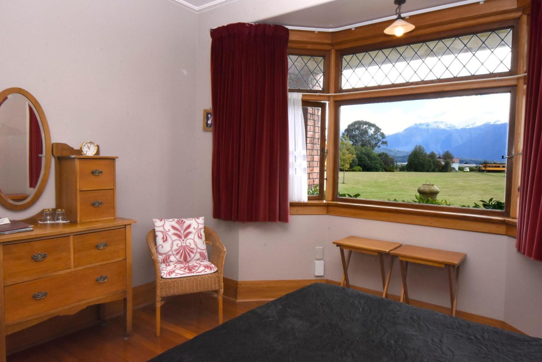 Te Anau Lodge Екстер'єр фото