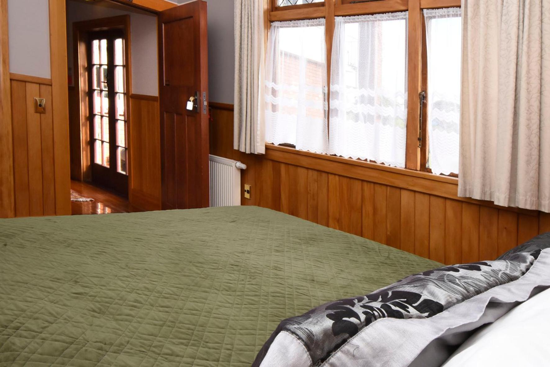 Te Anau Lodge Екстер'єр фото