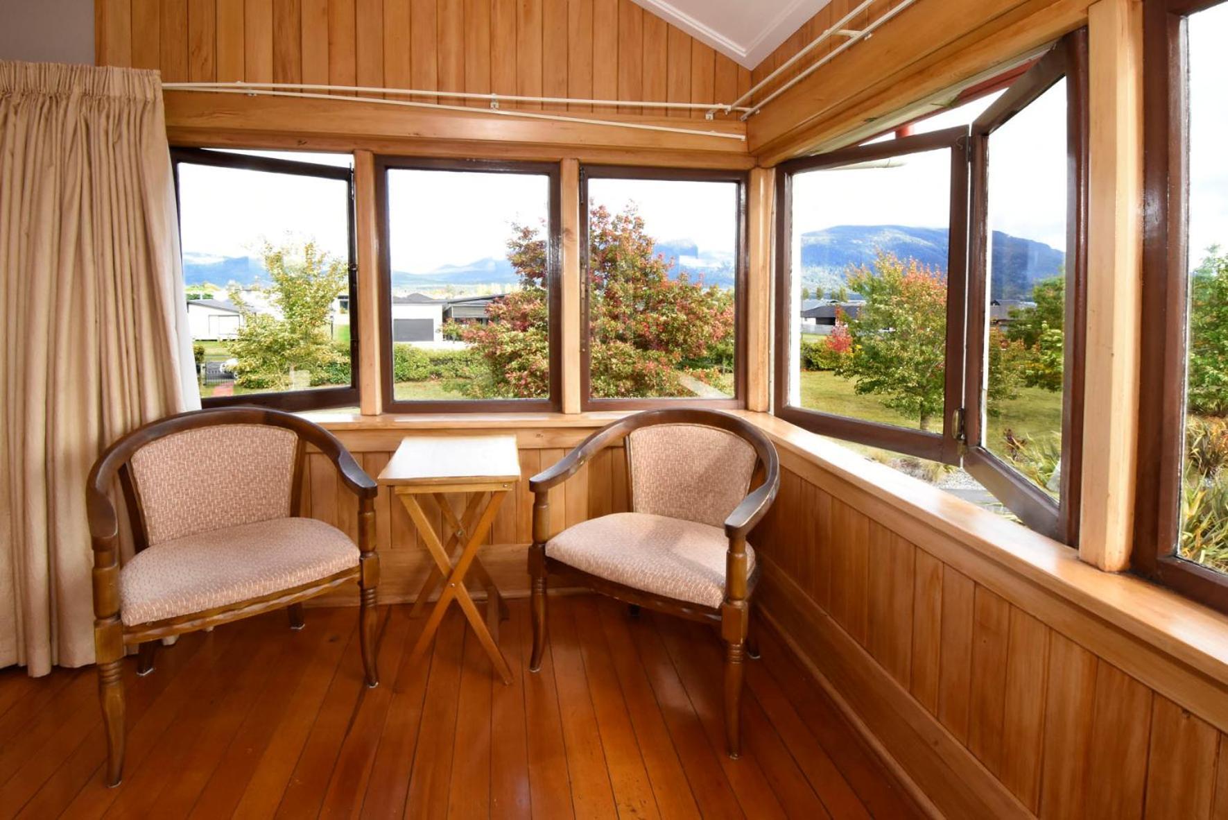 Te Anau Lodge Екстер'єр фото