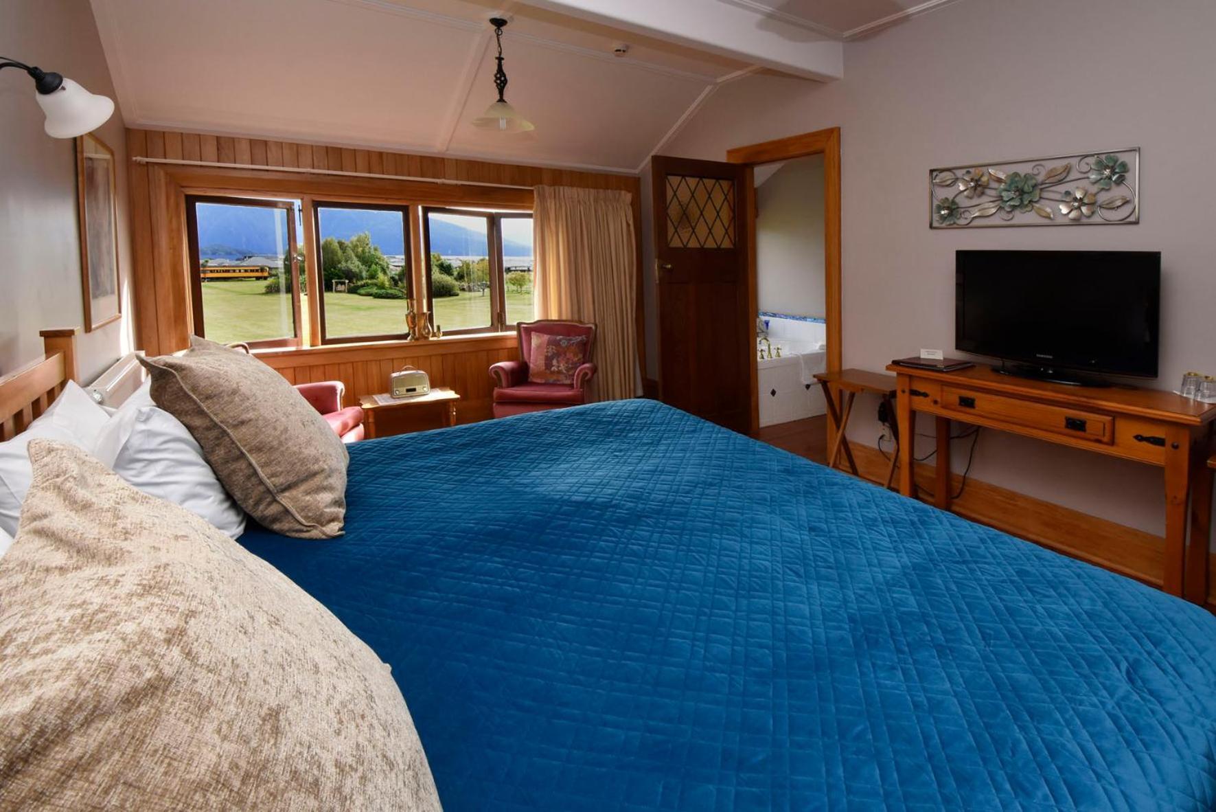 Te Anau Lodge Екстер'єр фото