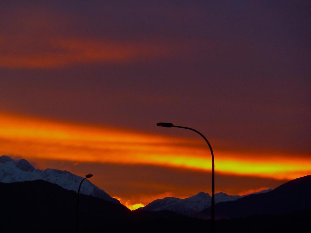 Te Anau Lodge Екстер'єр фото