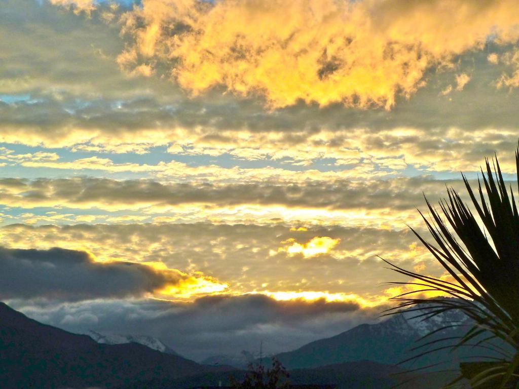 Te Anau Lodge Екстер'єр фото